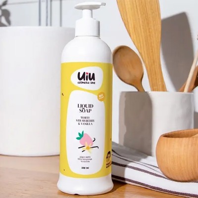 Liquid soap UIU White Strawberry & Vanilla 300 ml